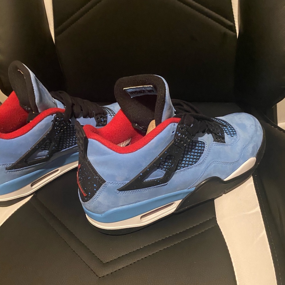 Travis Scott x Air Jordan 4 - Picture 2 of 4